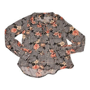 Justify Juniors Size Large Long Sleeve Floral Plaid Shirt